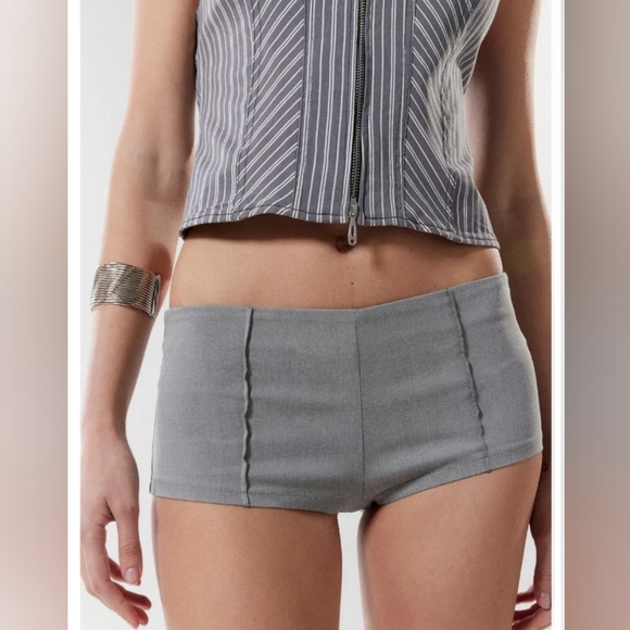 Silence + Noise UO Urban Outfitters Sabrina gray Micro Shorts size XXS brand new - Picture 4 of 11